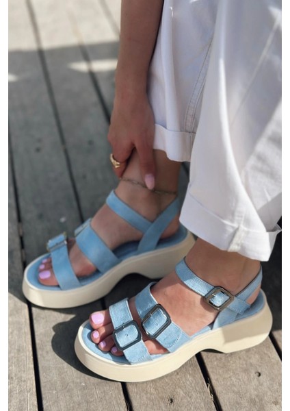 Neslon Süet Toka Detaylı Kadın Sandalet Bebek Mavisi fırsatları