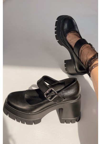 Solea Kalın Taban Topuklu Mary Jane Siyah Mat Deri fırsatları