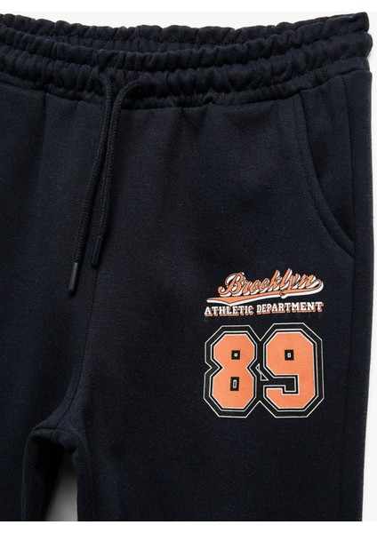 Baskılı Detaylı Cepli Jogger Lacivert Erkek Çocuk Eşofman Altı 6WKB40095TK modelleri