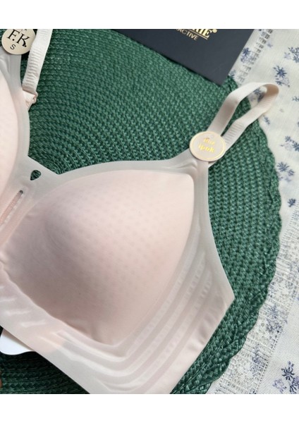 Raye Ithal Buz Ipek (Ice-Silk) Ultra Ince Rahat Nefes Alır Dekolteli Görünmez Lazer Dikişsiz Sütyen fırsatları