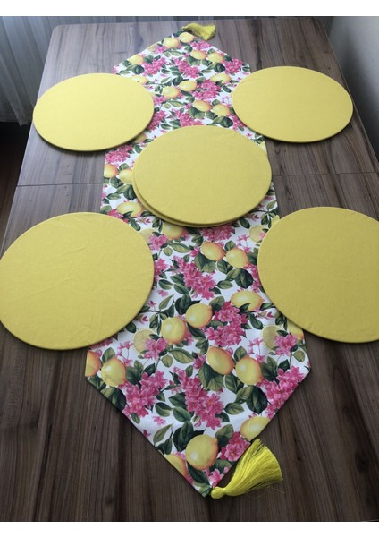 Fuşya Çiçekler Arasında Limon Desenli Runner & Supla modelleri