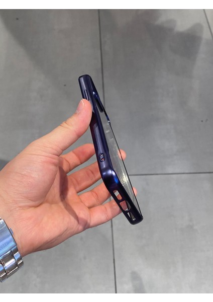 Apple iPhone 11 Uyumlu Şeffaf Kenarları Şeritli Koruyucu Silikon Kılıf modelleri