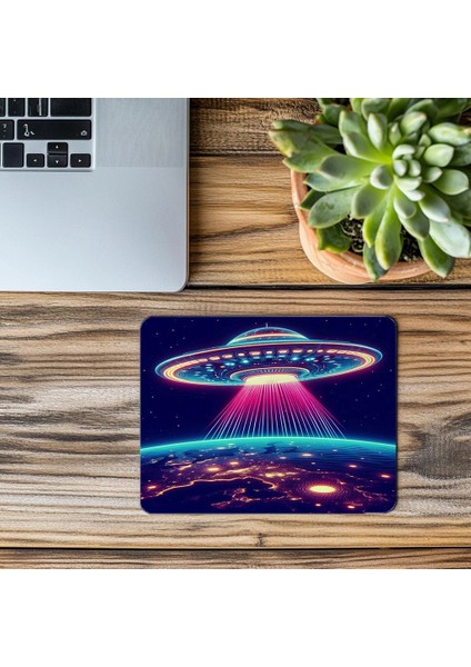 Retro Renkli Uzaylı Aracı Mouse Pad - 19X23 cm 2 mm Dikdörtgen Ithal Baskılı Mouse Pad modelleri
