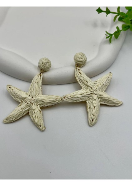 Hasır Metal Detaylı Deniz Yıldızı Sallantılı Kahverengi ve Beyaz Küpe