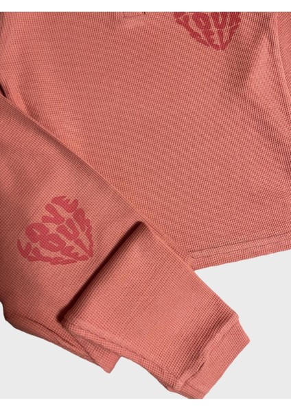 Kız Çocuk Pamuklu Waffle Kumaş Turuncu Love Desenli Uzun Kollu Pijama Takımı fırsatları