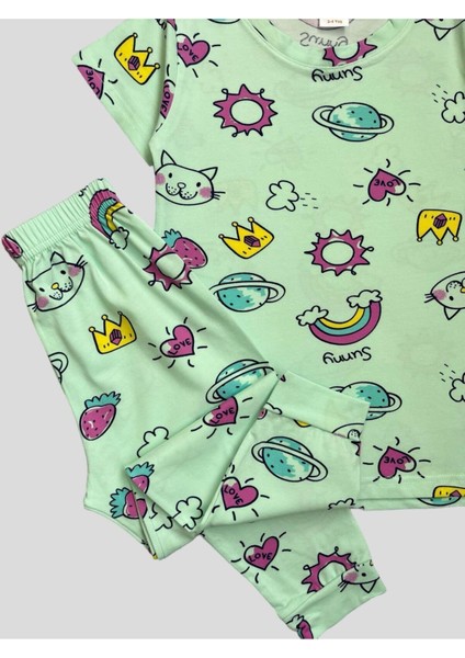Kız Çocuk %100 Pamuklu Gökkuşağı Kedi Çilek Kalp Desenli Yeşil Kısa Kollu Yazlık Pijama Takımı fırsatları