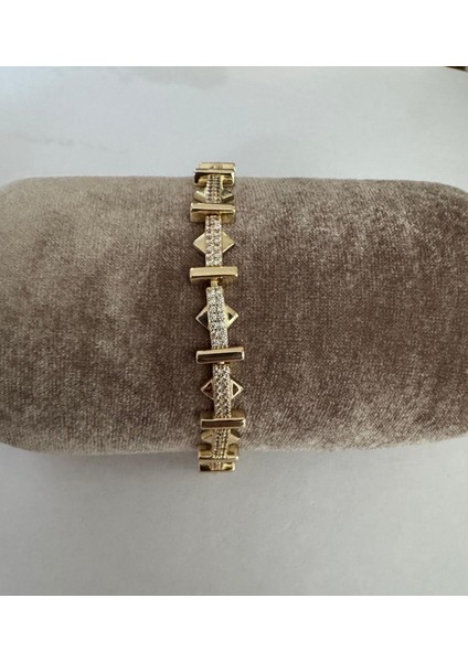 Trend Model Taşlı Çelik Gold Bileklik modelleri