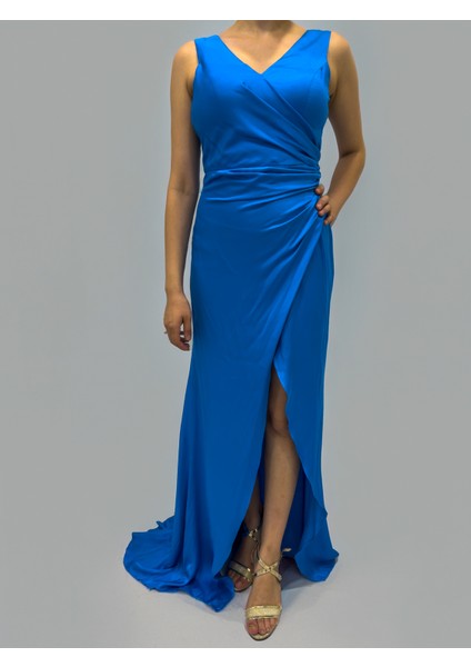 Yırtmaç Detaylı Drapeli Saten Abiye & Renk Varyantlı