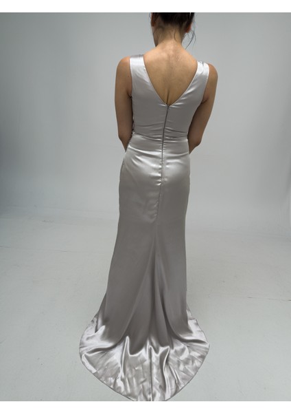 Yırtmaç Detaylı Drapeli Saten Abiye & Renk Varyantlı modelleri