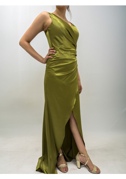 Yırtmaç Detaylı Drapeli Saten Abiye & Renk Varyantlı fiyatları