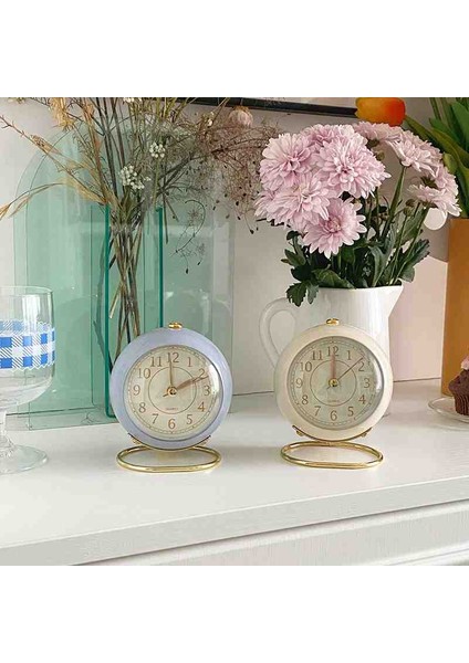 Modern Renkli Quartz Masa Saati Lüks Dekoratif Şık Metalik Standlı Işıklı Alarmlı Pilli Çalar Saat modelleri