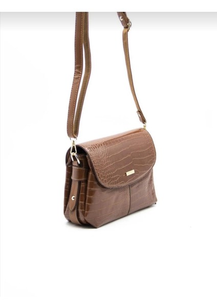 Kroko Deri Kahverengi Üç Bölmeli Kapağı Mıknatıslı Omuz Çanta modelleri
