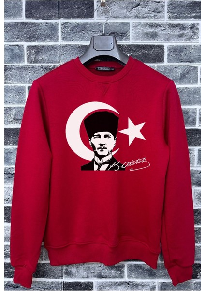 30 Ağustos Atatürk ve Bayrak Baskılı Imzalı Kapüşonsuz Sweatshirt