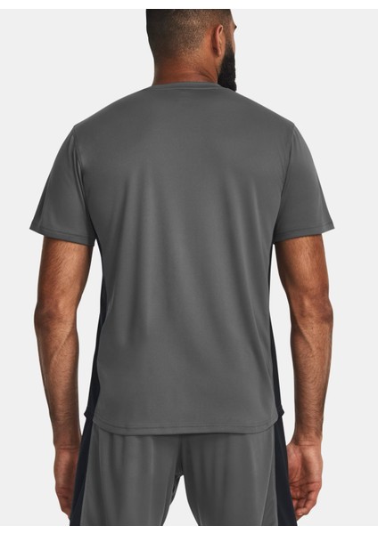 1379589-025-UA M's Ch. Train Ss Gri Bisiklet Yaka Normal Düz Erkek T-Shirt fiyatları