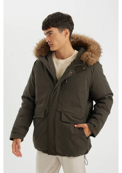 Regular Fit Kapüşonlu Fermuarlı Cepli Kürklü Mont Parka D1275AX24WN modelleri