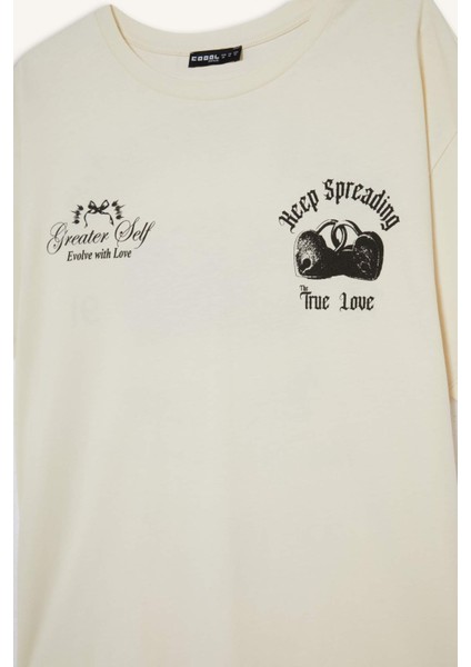 Coool Oversize Geniş Kalıp Bisiklet Yaka Sırt Baskılı Kısa Kollu Tişört F8749AX25AU fiyatları