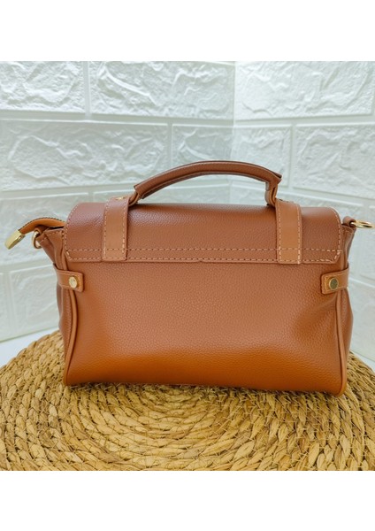 Kemer Modelli Kahverengi Kapağı Mıknatıslı El ve Omuz Çanta fırsatları