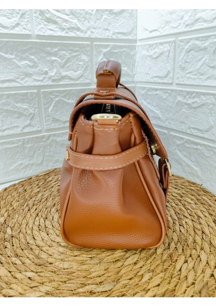 Kemer Modelli Kahverengi Kapağı Mıknatıslı El ve Omuz Çanta indirimleri