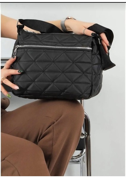Kapitone Siyah İki Bölmeli Omuz ve Çapraz Çanta