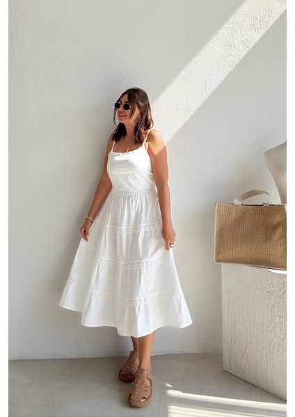 Beyaz Dantel Detaylı Elbise indirimleri