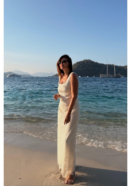 Ekru Dantelli Kolsuz Elbise