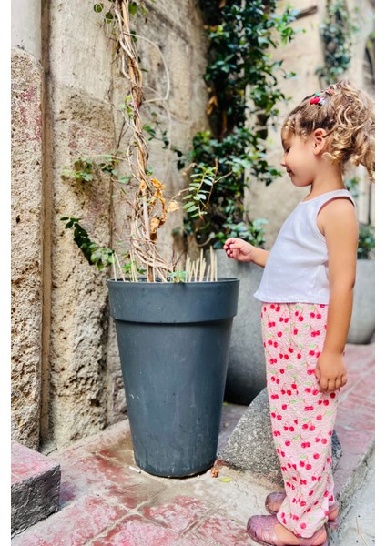 Kiraz Desenli Cepli Kız Çocuk Pantolon modelleri