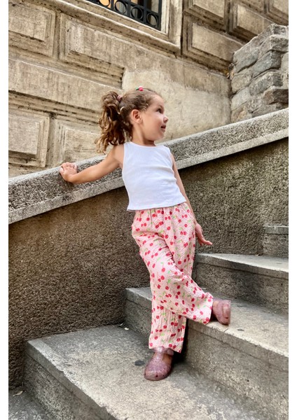 Kiraz Desenli Cepli Kız Çocuk Pantolon indirimleri