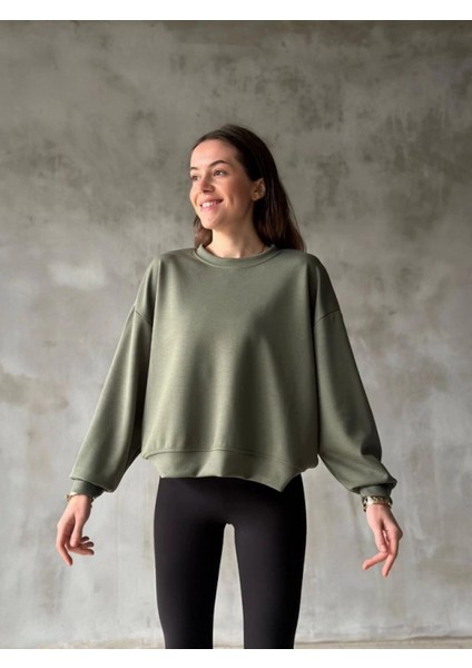 Yumuşak Dokulu Bisiklet Yaka Oversize Sweatshirt - Haki fırsatları