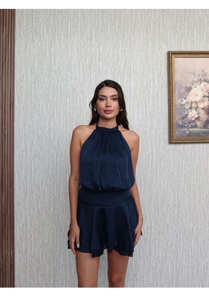 Sırtı Açık Eteği Volan Mini Elbise