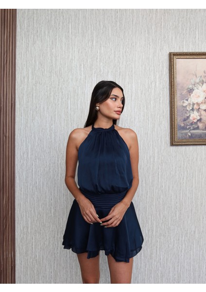 Sırtı Açık Eteği Volan Mini Elbise fırsatları