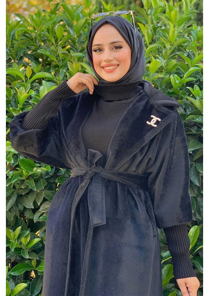 Bel Kuşaklı Yaka Taş Broş Detaylı Uzun Kaban 7923 Siyah modelleri