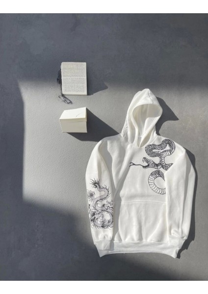 Beyaz Kapşonlu Baskılı Sweatshirt