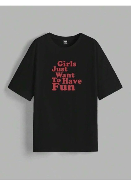 Siyah Baskılı Oversize T-Shirt Modası Kontrol Et!