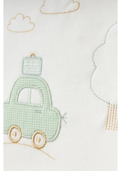 Sevimli Araba Desenli 10 Parça Kutulu Yenidoğan Hastane Çıkışı Zıbın Seti