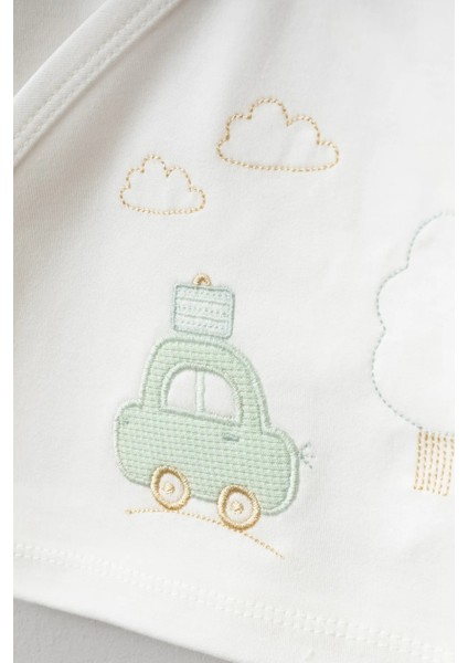 Sevimli Araba Desenli 10 Parça Kutulu Yenidoğan Hastane Çıkışı Zıbın Seti fırsatları