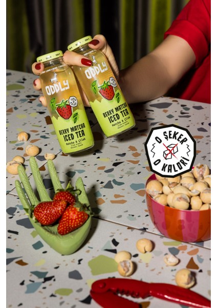 Saçma İyi Soğuk Çay Dörtlüsü (Peach-Rooi, Hibi-Berry, Ginger-Punch, Berry- Matcha) Cam 250 ml 8 Adet indirimleri