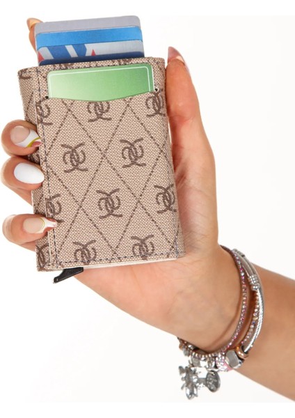 Kadın Desenli Mekanizmalı Cüzdan ve Çapraz Omuz Askılı Bel ve Omuz Çantası - Bej - NEWPOLO345 modelleri