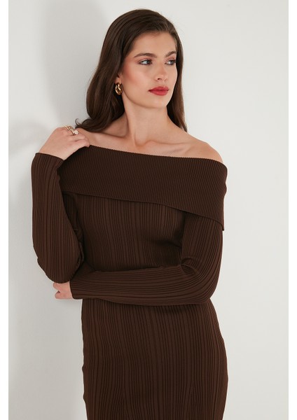 Premium Fitilli Carmen Yaka Slim Fit Midi Boy Triko Elbise Bayan Elbise 680EL00033 indirimleri