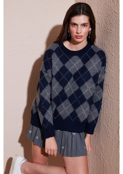 Oversize Fit Bisiklet Yaka Baklava Desenli Kazak Bayan Kazak 4615579