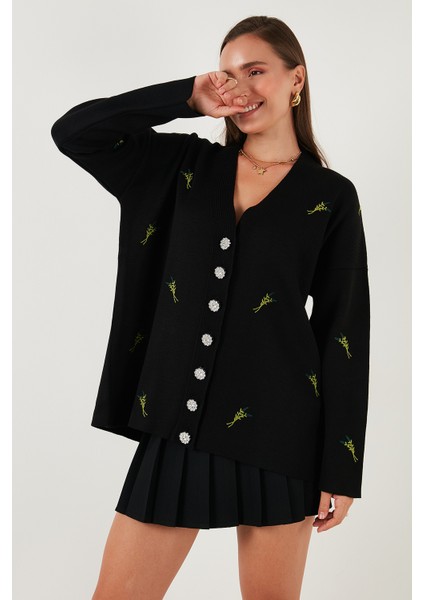 Oversize Fit Desenli V Yaka Triko Hırka Bayan Hırka 4616193 fırsatları