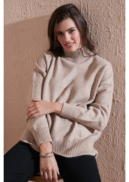 Premium Oversize Fit Balıkçı Yaka Yumuşak Dokulu Triko Kazak Bayan Kazak 680KZ00469 fiyatları