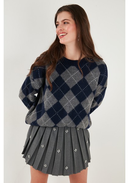 Oversize Fit Bisiklet Yaka Baklava Desenli Kazak Bayan Kazak 4615579 indirimleri