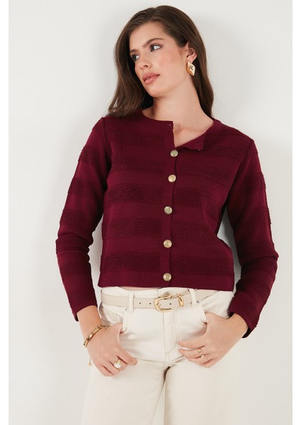 Premium Regular Fit Bisiklet Yaka Düğmeli Dokulu Triko Hırka Bayan Hırka 680HI00337 fırsatları