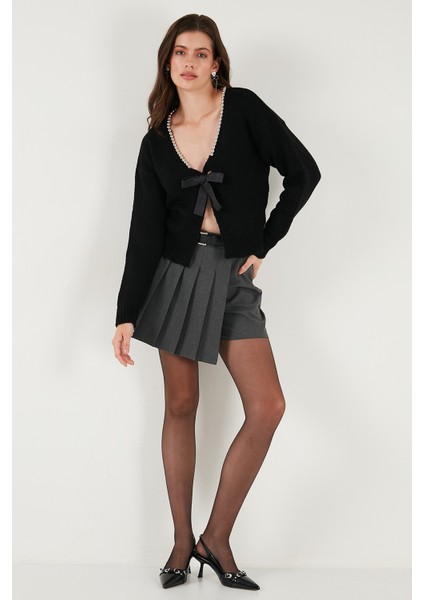 Premium Boncuk ve Fiyonk Detaylı Regular Fit V Yaka Triko Hırka Bayan Hırka 680HI00180 modelleri