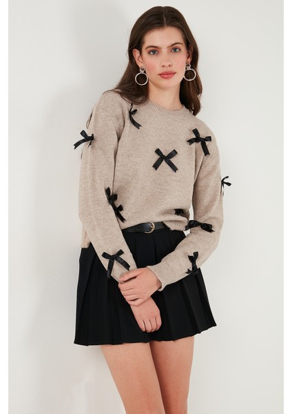 Premium Regular Fit Bisiklet Yaka Fiyonk Detaylı Triko Kazak Bayan Kazak 680KZ00155 indirimleri