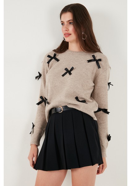 Premium Regular Fit Bisiklet Yaka Fiyonk Detaylı Triko Kazak Bayan Kazak 680KZ00155