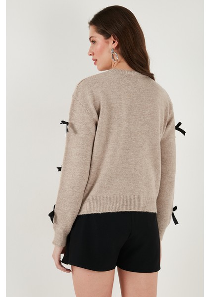 Premium Regular Fit Bisiklet Yaka Fiyonk Detaylı Triko Kazak Bayan Kazak 680KZ00155