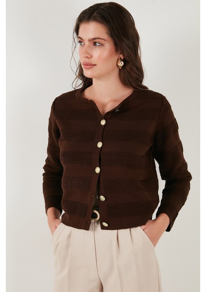 Premium Regular Fit Bisiklet Yaka Düğmeli Dokulu Triko Hırka Bayan Hırka 680HI00337 fırsatları