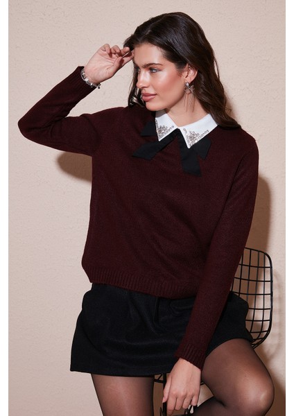 Premium Regular Fit Gömlek Yaka Yumuşak Dokulu Fiyonk Detaylı Taşlı Kazak Bayan Kazak 680KZ00035 fiyatları