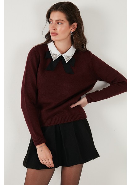 Premium Regular Fit Gömlek Yaka Yumuşak Dokulu Fiyonk Detaylı Taşlı Kazak Bayan Kazak 680KZ00035 fırsatları